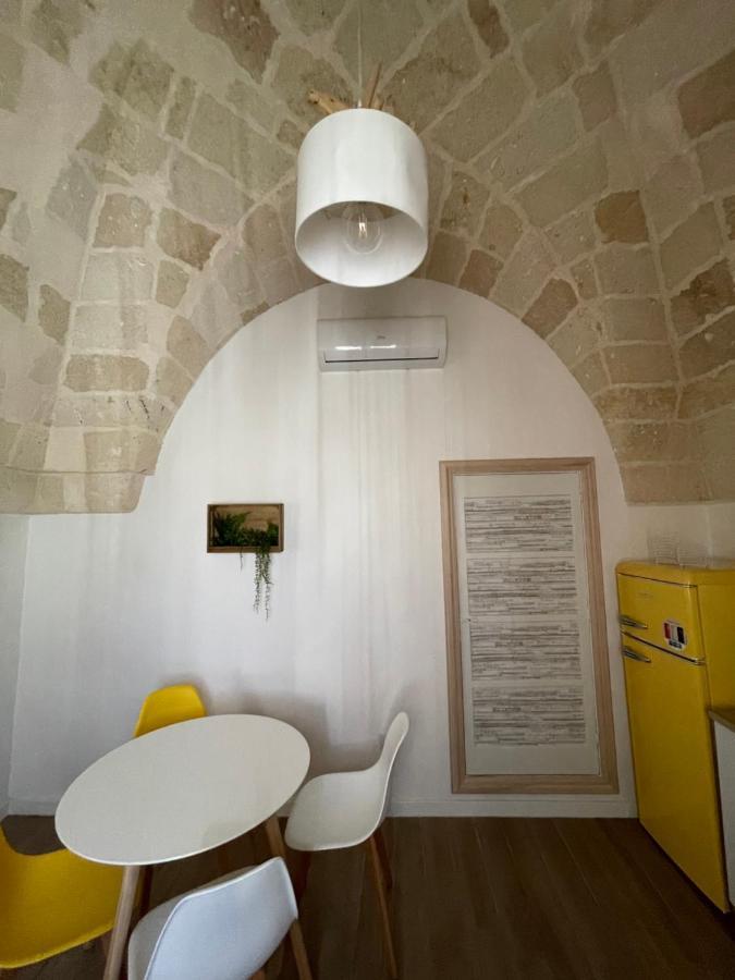 Al Vicoletto Bed & Breakfast Sava Bagian luar foto